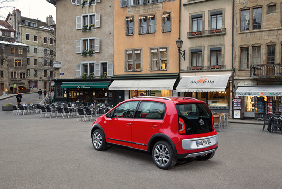 Vw UP! Cross 2013 Fahrerseite